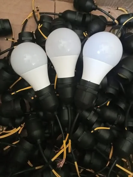Bóng đèn 7w, 9w, 12w, 15w ánh sáng vàng